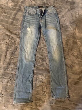 Lucky Brand Women's Slim Light Blue Distressed Jeans